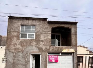 Casa · 318m² · 4 Recámaras · 2 Estacionamientos · Casa Los Naranjos
