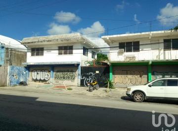 Bodega comercial · 580m² · 2 Recámaras · 4 Estacionamientos · Propiedad Comercial en Venta en Cancún, Para Remodelar, Sobre Av Puerto Juárez (Talleres)