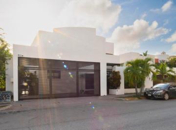 Casa · 432m² · 4 Recámaras · Casa en Supermanzana 9
