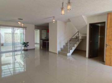 Casa · 170m² · 3 Recámaras · 2 Estacionamientos · Casa en Venta en Casa Fuerte