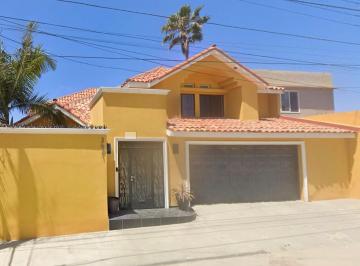 Casa de 4 habitaciones, Tijuana · Vive en Playas de Tijuana, Amplia Casacon Alta Plusvalia