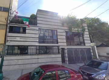 Casa de 4 habitaciones, Cuauhtémoc · Casa en Venta en Calle Monclova, Col. Roma Sur