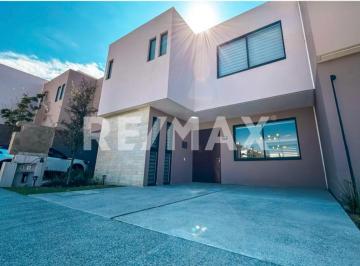 Casa en condominio de 3 habitaciones, Querétaro · Casa en Venta en Virrey de Cataluña, Querétaro