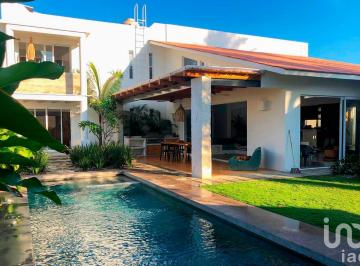 Casa · 326m² · 4 Recámaras · Casa de Lujo en Venta, Fraccionamiemto Bacocho, Puerto Escondido