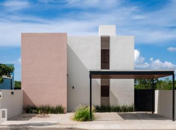 Casa · 189m² · 3 Recámaras · 2 Estacionamientos · Casa en Venta 2 Niveles 3 Habitaciones, Alberca en Conkal