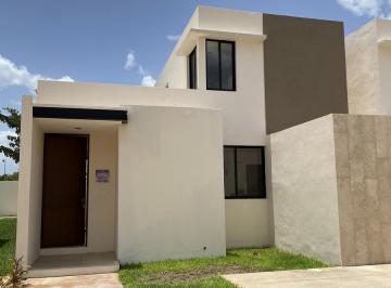 Casa en condominio · 127m² · 3 Recámaras · 2 Estacionamientos · Venta Casa 1 Recámara en Pb 2 en Pa con Jardin y Amenidades Conkal Cumbres