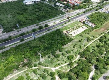 Terreno / Lote · 6121m² · En Renta Terreno con 100 m Sobre El Periferico Poniente de Merida