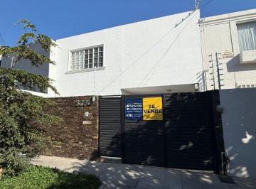 Casa de 3 habitaciones, Guadalajara · Casa en Venta en Monraz, Guadalajara – 3 Recámaras, Jardín y Patio