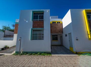 Casa en condominio de 3 habitaciones, Zapopan · Casa en Renta en Coto Privado – Colonia Los Robles, Cerca del Hospital Ángel Leaño