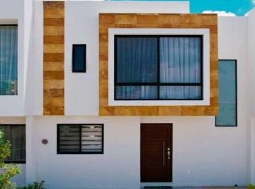 Casa en condominio · 122m² · 3 Recámaras · 2 Estacionamientos · Casa en Condominio en Juriquilla