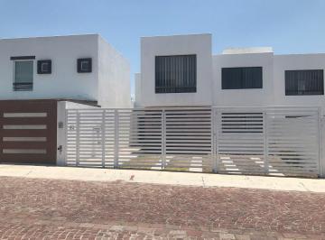Casa · 300m² · 3 Recámaras · 2 Estacionamientos · Renta Casas Juriquilla Queretaro Cumbres del Lago Pom Aa