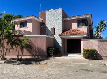 Casa · 300m² · 4 Recámaras · Casa en Lomas de Mazatlán