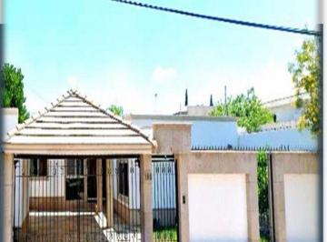 Casa de 4 habitaciones, Torreón · Casa con 600 m² Superficie de Terreno y 4 Dorm. en Venta en Torreón