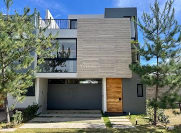 Casa de 3 habitaciones, Zapopan · Casa en Venta Solares Residencial Zapopan Jalisco