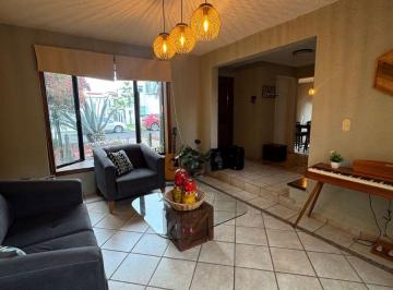 Casa de 4 habitaciones, San Juan del Río · Residencia en Claustros del Rio