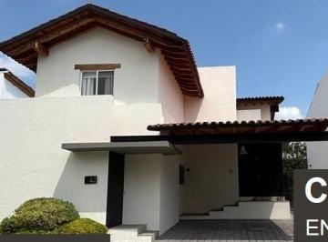 Casa en condominio · 256m² · 3 Recámaras · 2 Estacionamientos · Casa en Condominio en Lomas del Campanario