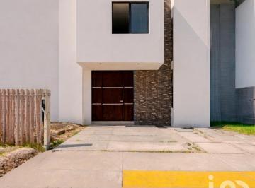 Casa · 160m² · 3 Recámaras · 2 Estacionamientos · Casa en Venta Pachuca Hidalgo.