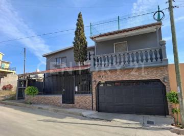 Casa · 313m² · 5 Recámaras · 1 Estacionamiento · Casa en Venta en Marquez de Leon I Ensenada