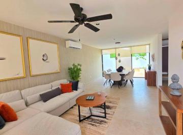 Casa de 2 habitaciones, Mérida · Casa en Venta con Alberca y Cochera Techada en Cholul, merida, Yucatán