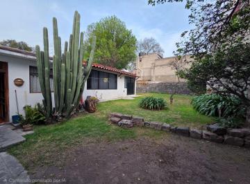 Casa de 8 habitaciones, Coyoacán · Casa en Venta en El Corazón Coyoacán con Gran Jardín