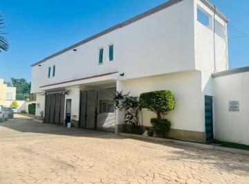 Casa en condominio de 4 habitaciones, Jiutepec · Casa en Privada con Alberca y Seguridad en Jiutepec