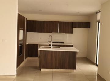 Casa en condominio · 271m² · 5 Recámaras · 2 Estacionamientos · Casa en Renta en Zibatá