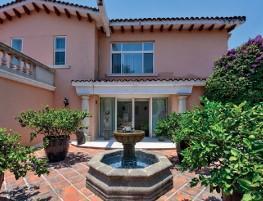Casa · 811m² · 12 Recámaras · 11 Estacionamientos · Venta de Casa en El Centro de Cuernavaca