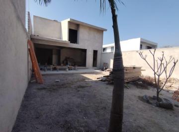 Casa · 220m² · 4 Recámaras · 2 Estacionamientos · Venta de Casa Nueva en Temixco Cerca de Universidad Valle de Mexico