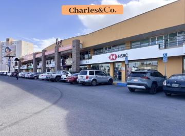 Local comercial · 104m² · 200 Estacionamientos · Local en Renta