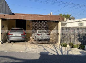 Casa · 182m² · 3 Recámaras · 2 Estacionamientos · Casa en Venta en Monterrey
