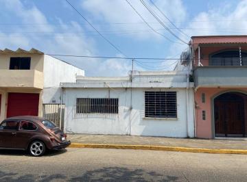 Casa de 3 habitaciones, Coatzacoalcos · Se Vende Casa en El Centro Excelente Ubicación