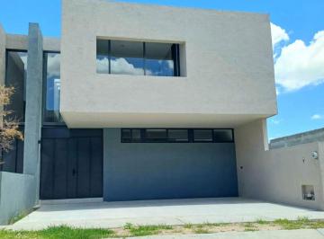 Casa de 3 habitaciones, León · Casa en Venta Rinconada Santa Fe Leon