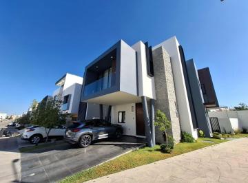 Casa de 3 habitaciones, Zapopan · Casa en Venta en Parques Vallarta, Zapopan, Jalisco.