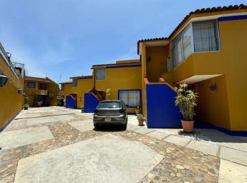 Inmueble productivo urbano , Oaxaca de Juárez · Propiedad en Venta en El Centro a Una Cuadra de La Casa de La Cultura