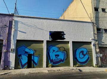 Bodega comercial , Guadalajara · Venta de Bodega Ubicada en Jose Gpe Montenegro a 1 Cuadra de Av 8 de Julio y La Paz
