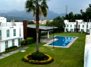 Casa en condominio de 3 habitaciones, Yautepec · Casa Moderna con Roof Garden Privado en Fraccionamiento Exclusivo