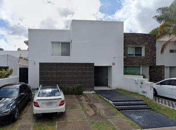 Casa de 3 habitaciones, Querétaro · Casa en Venta en Cumbres de Lago ¡Excelente Oportinidad de Inversiòn Recuperaciòn Hipotecaria!