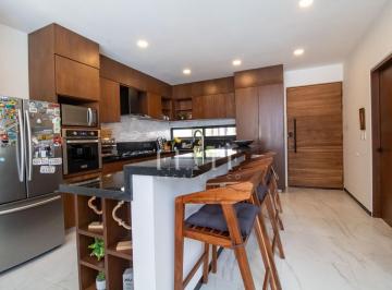 Casa · 271m² · 3 Recámaras · 2 Estacionamientos · Casa en Renta en Residencial Rio