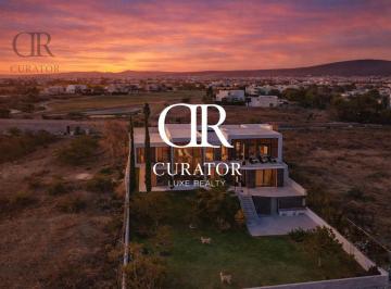 Casa · 725m² · 3 Recámaras · 6 Estacionamientos · Casa en Venta en Balcones de Juriquilla, Querétaro