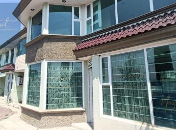 Casa · 285m² · 4 Recámaras · 2 Estacionamientos · Casa en Venta con Cuatro Habitaciones y Jardín en Tizatlán, Tlaxcala