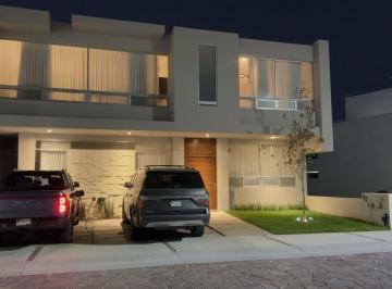 Casa de 3 habitaciones, Corregidora · Casa Amplia Amueblada en Cañadas del Lago Corregidora