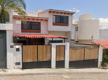 Casa de 3 habitaciones, Querétaro · Casa en Venta en Milenio III ¡Excelente Oportunidad de Inversiòn Recuperaciòn Hipotecaria!