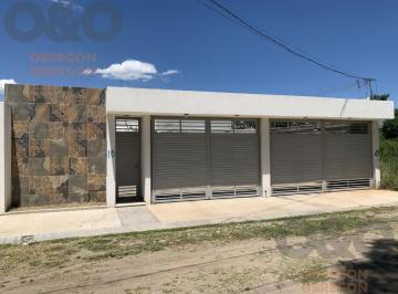 Casa · 273m² · 5 Recámaras · 7 Estacionamientos · Casa en Venta en Lomas de Comanjilla en León; Gto.