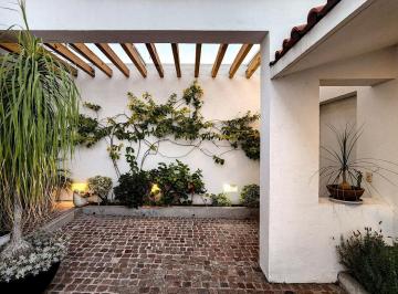 ACCESO DESDE COCHERA · Casa en Venta en Juriquilla