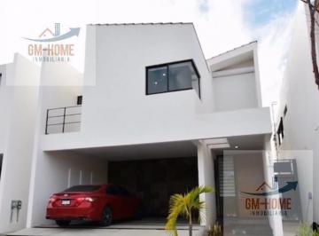 Casa · 270m² · 4 Recámaras · 2 Estacionamientos · Casa en Renta en El Cid