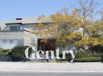 GENTRY REAL ESTATE · Casa en Venta en El Campanario