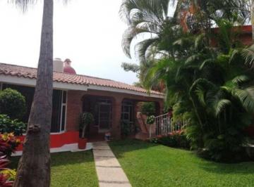 Casa · 254m² · 3 Recámaras · 2 Estacionamientos · Casa en Fraccionamiento en Junto Al Río Temixco - Maz - 2595 - Fr