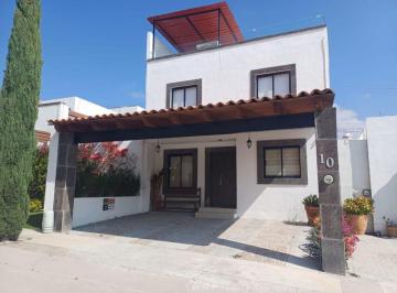 Casa de 3 habitaciones, San Miguel de Allende · Casa en Venta en Fraccionamiento San Angel