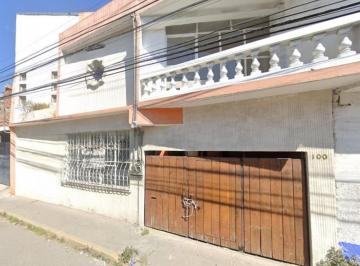 Casa de 4 habitaciones, Toluca · Casa en Venta Barrio de Santa Barbara Toluca