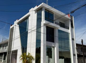 Casa · Edificio en Renta